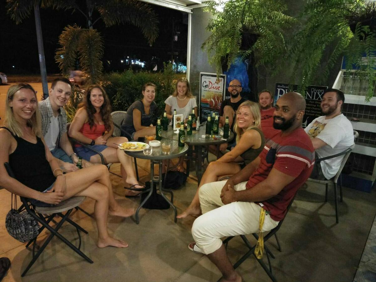 Hostal Hub Of Joys Ko Lanta